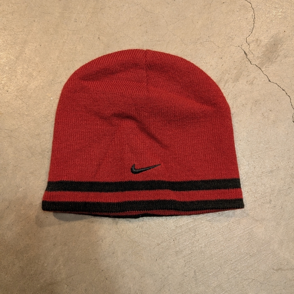 Nike Reversible Beanie Black Red Unisex Adult
